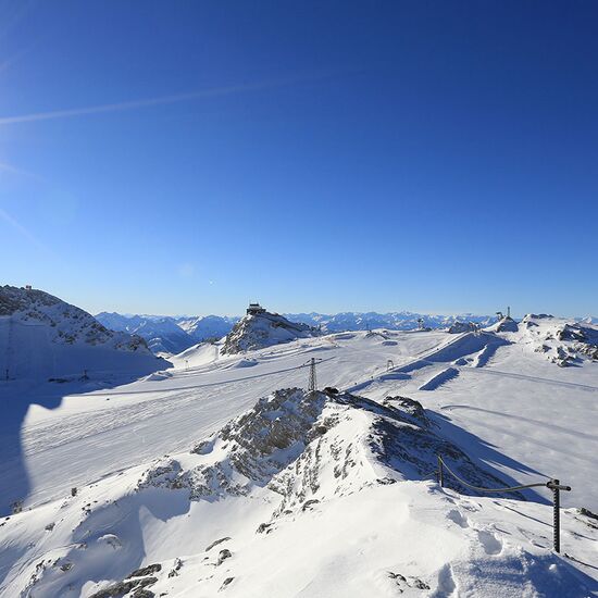 Skigebiet am Dachsteingletscher im Winter